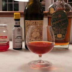 A picture of Manhattan drink.