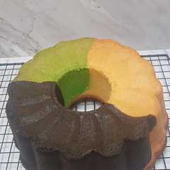 รูปของ Neopolitan Cake (Bolu 3 Warna)