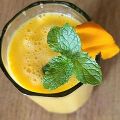 Mango lassi A picture of Mango lassi.