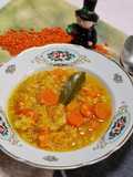 Édesburgonyás, vöröslencsés, savanyú káposzta leves (vegán)
