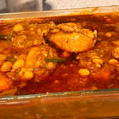 A picture of Lahori murgh cholay.