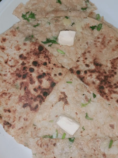 आलू के पराठे (Aloo ke parathe recipe in hindi) रेसिपी मुख्य फोटो