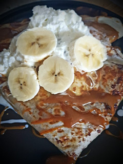 Una foto de Crepes de Dulce de leche y plátano