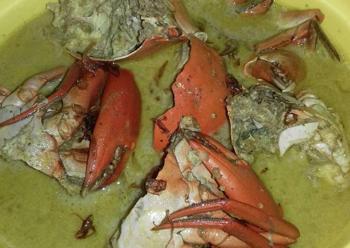 Langkah Mudah untuk Menyiapkan Kepiting kuah santan encer, Lezat Sekali