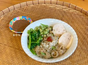 Hình của món Bánh Đa Cua Rau Nhút.