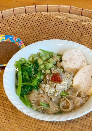 Hình của món Bánh Đa Cua Rau Nhút.