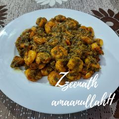 A picture of Hariyali Prawns or Prawns with Spring Onions.