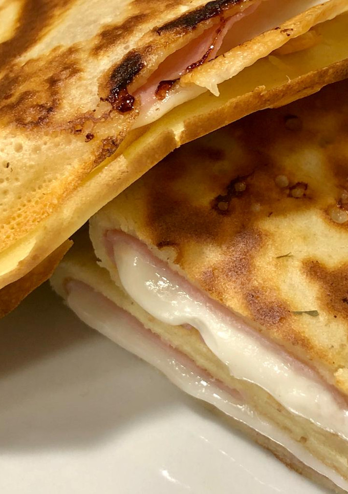 Una foto de Creps de jamón y queso