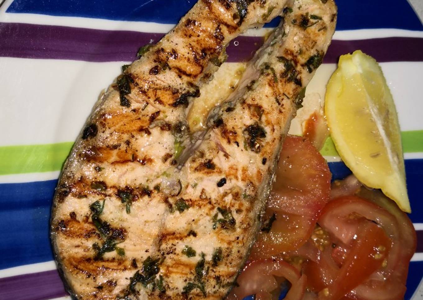 Salmón emperejilado a la plancha