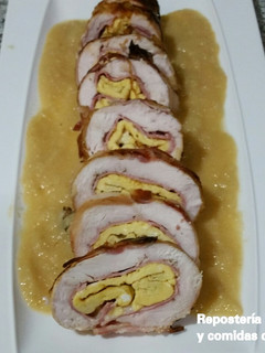Una foto de Pechugas de pollo rellena