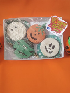 Una foto de Alfajores monstruosos