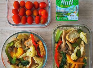 Hình của món Nui xoắn xào rau củ chay.