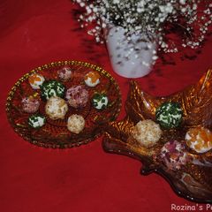A picture of Cheese balls.