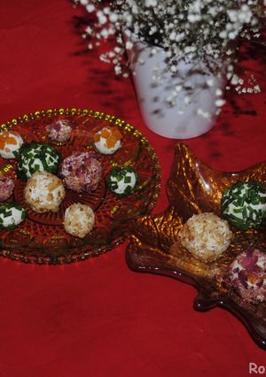 A picture of Cheese balls.