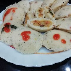 A picture of Stuffed idli.