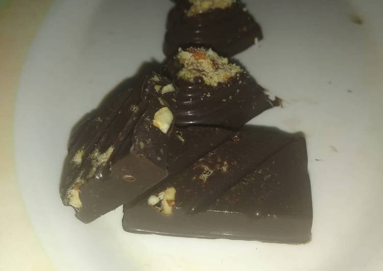 Roasted almond homemade chocolate