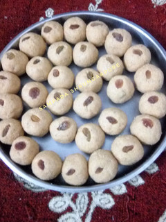 रवा बेसन लाडू (rava besan ladu recipe in marathi) रेसिपी चे मुख्य फोटो