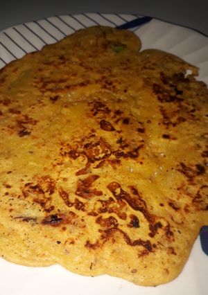 A picture of Besan chilla.