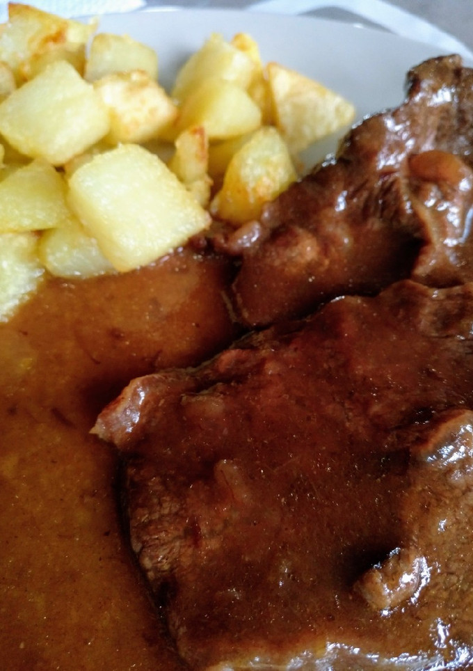 Una foto de Carne en salsa Pedro Ximénez 🍖