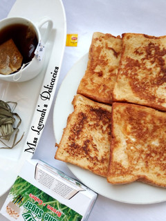A picture of Fried bread with Egg.