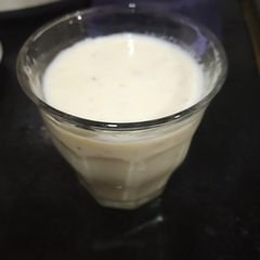 A picture of Apple milkshake.