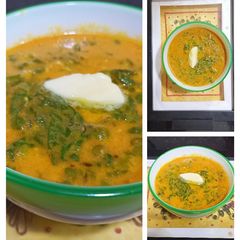 A picture of Creamy Palak Matar.