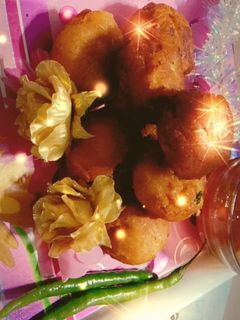 क्रिस्पी ब्रेड पकौड़े (crispy bread pakode recipe in Hindi) रेसिपी मुख्य फोटो