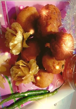 क्रिस्पी ब्रेड पकौड़े (crispy bread pakode recipe in Hindi) रेसिपी मुख्य फोटो