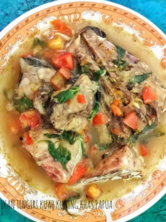 Foto resep Ikan tengiri kuah kuning khas papua