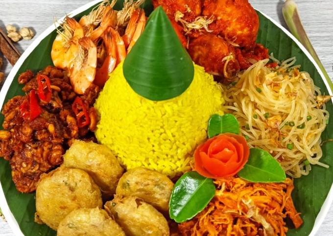 Nasi kuning gurih, pulen dan wangi 🏆🏆🏆