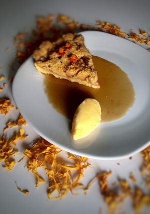 Una foto de Tarta de manzana alegre