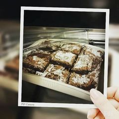 AMIEs easy BROWNIEs A picture of AMIEs easy BROWNIEs.