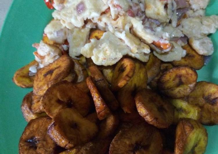 Fried plantain and scrambled eggs
