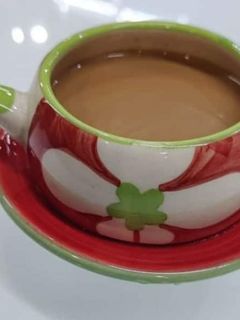 तुलसी-मसाला चाय (Masala Chai Recipe in Hindi) रेसिपी मुख्य फोटो