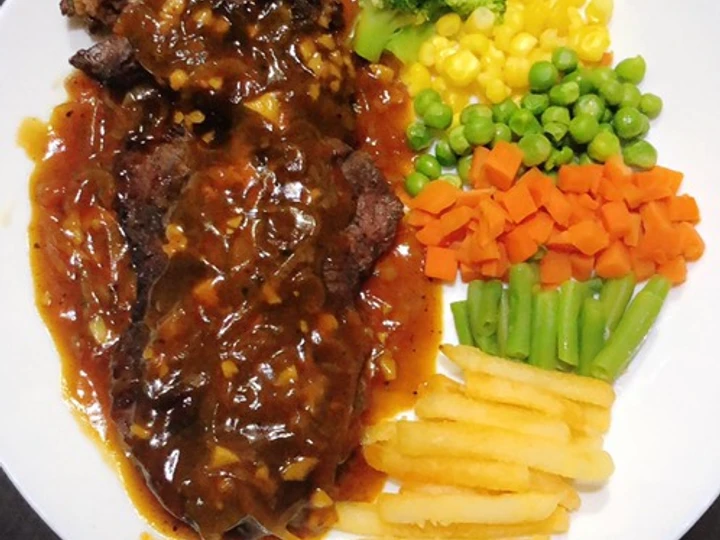 Langkah Gampang Membikin Resep Beef steak with bbq sauce yang Bikin Ngiler Anti Ribet, Uenak Banget