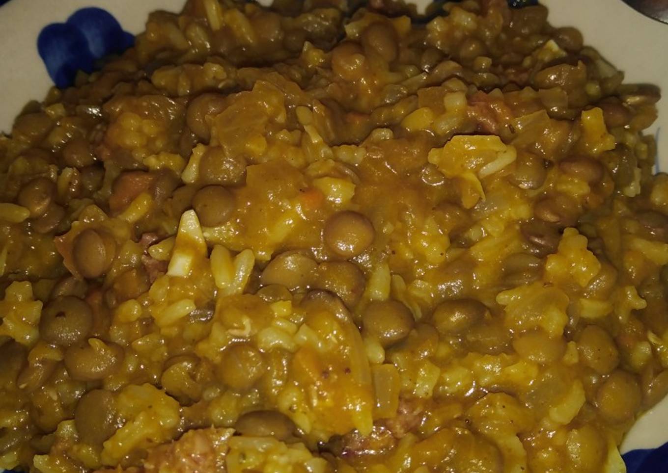 Lentejas con longaniza