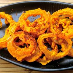 A picture of Onion Ring Pakoda.