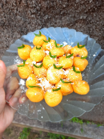 Resep Klepon labu kuning isi coklat simple Irit Anti Gagal