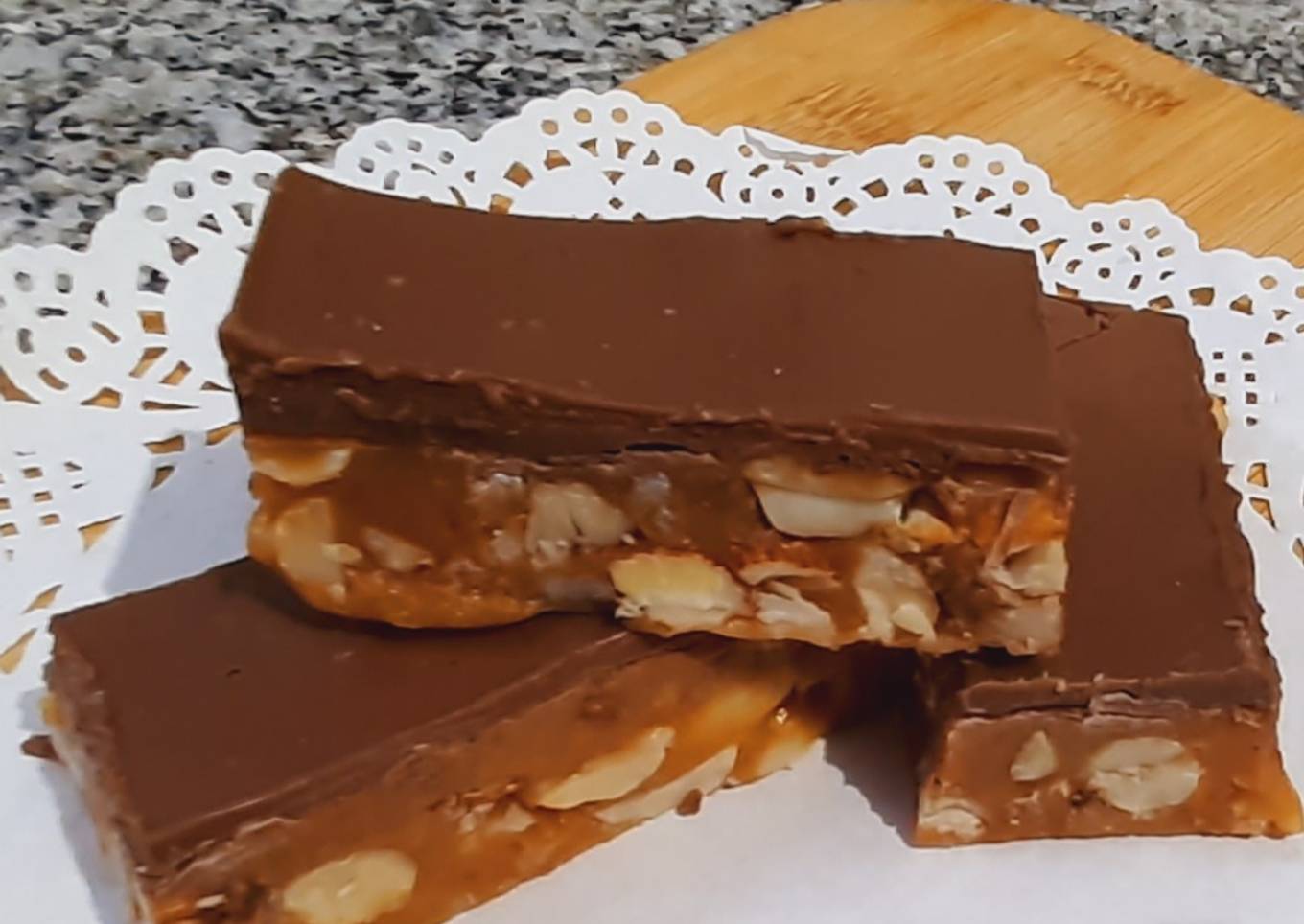 Caramel Peanut Bar