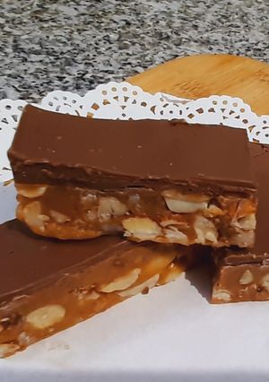 A picture of Caramel Peanut Bar.