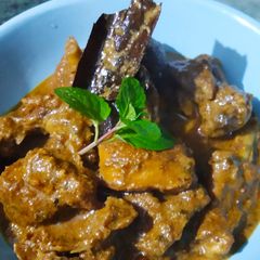 A picture of Dum Chicken.