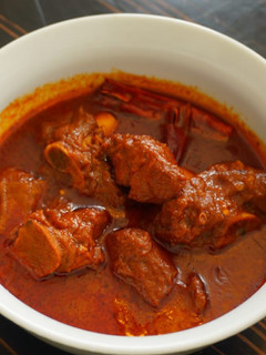 कश्मीरी गोश्त (kashmiri gosht recipe in Hindi) रेसिपी मुख्य फोटो