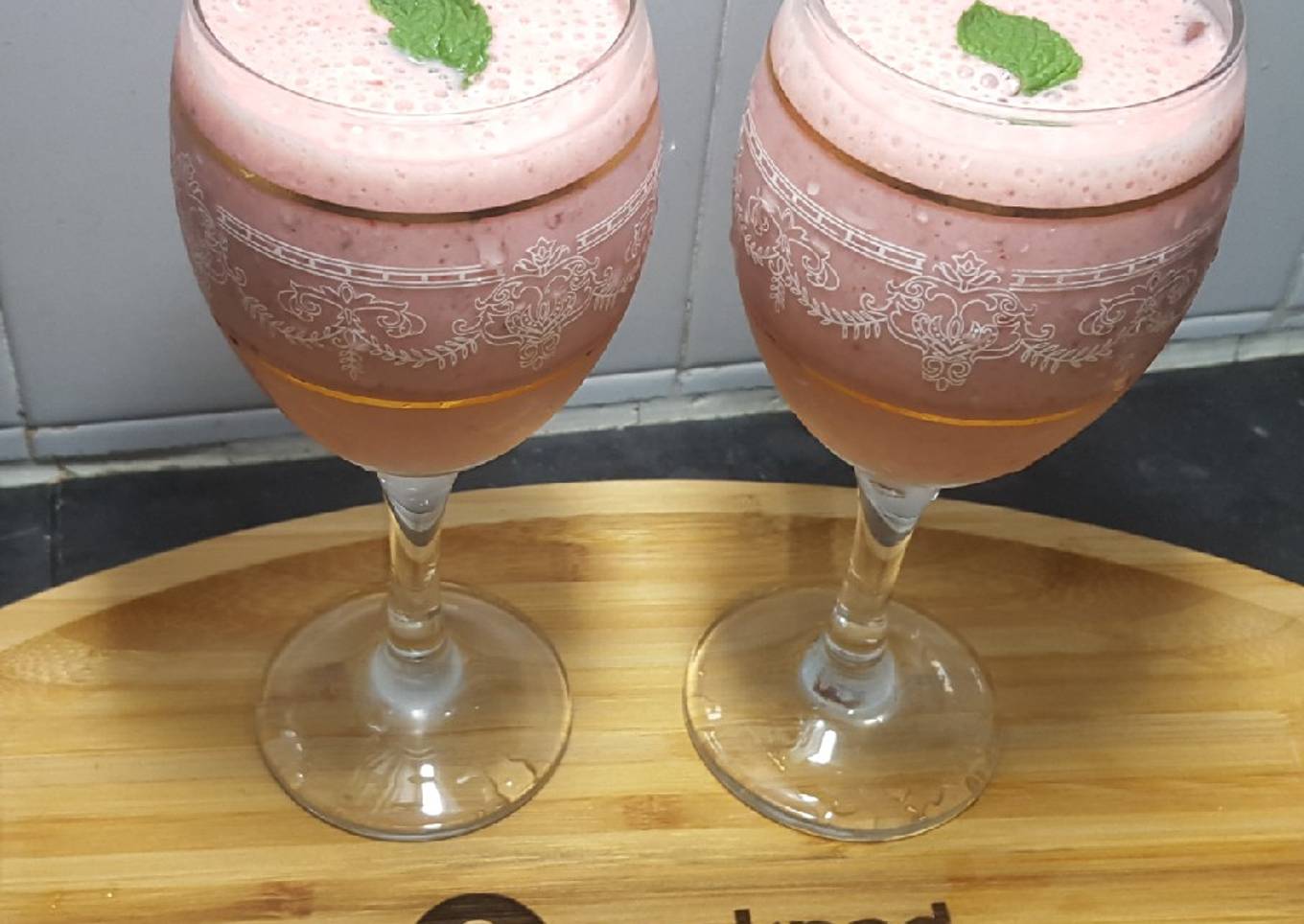 Strawberry🍓 Banana 🍌Smoothie 🍸