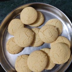A picture of Lockdown special Naan khatai.