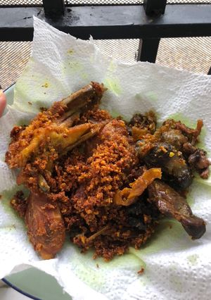 Foto resep Ayam Goreng Kuning
