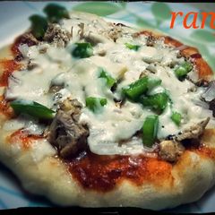 A picture of Homemade Chicken Pizza.
