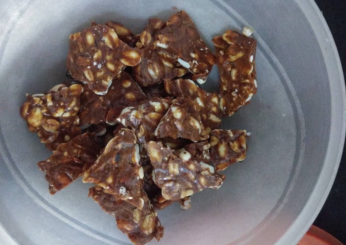 Peanut chikki