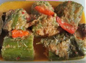 Foto resep *Buntil Pare*