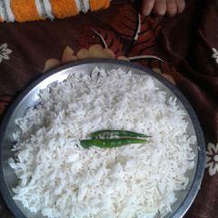 A picture of Khile khile pulaav.