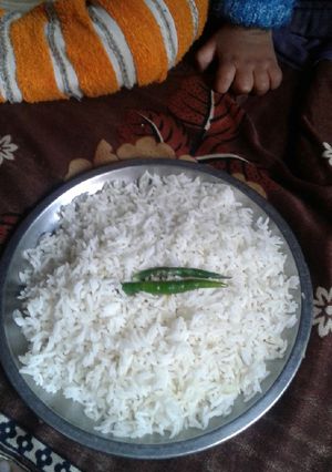 A picture of Khile khile pulaav.